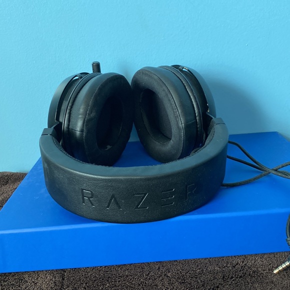 🎧 RAZER Kraken Headphones Black 🎧 - Picture 2 of 6